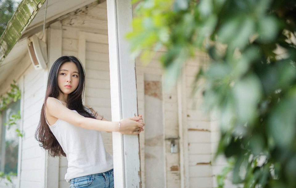“其实本可以用船只运粮的，若以船队运粮，逆江而上，我军的后勤供应至少在打到江州之前，可保无忧。”马良叹了口气，苦笑道。